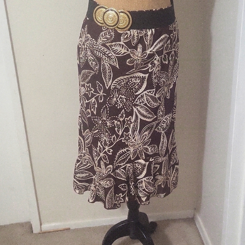 ♤Hostpick♤ Y2k vintage style floral print skirt with  ruffled detailing in size8